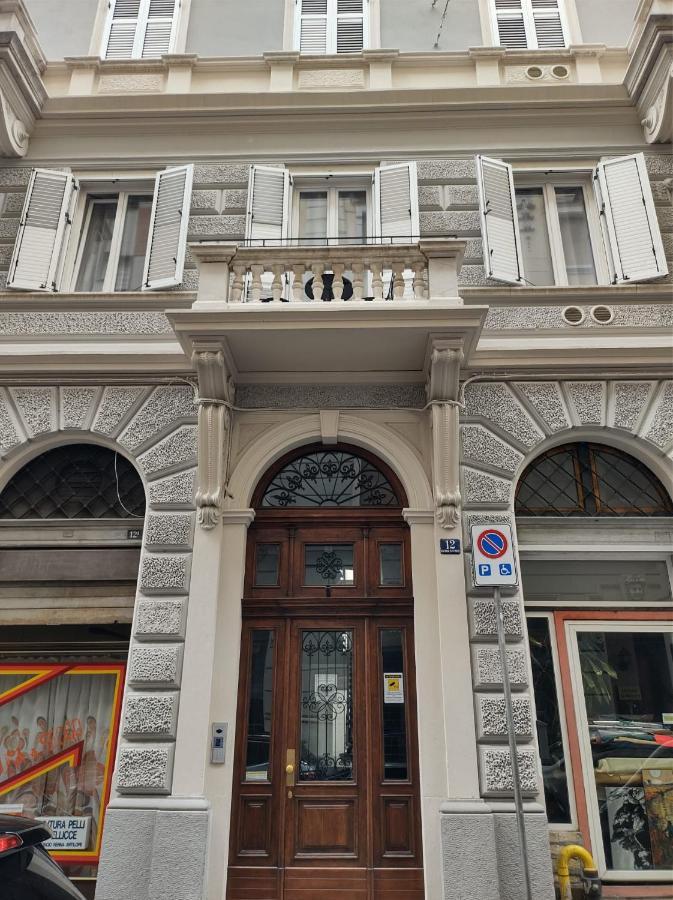 Boutique Apartments Cecilia Trieste Luaran gambar